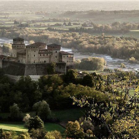 La Locanda Del Borgo Torrechiara Экстерьер фото
