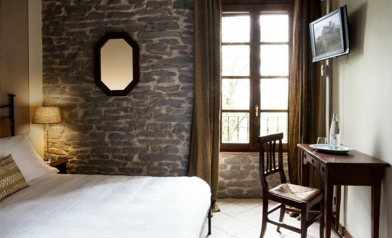 La Locanda Del Borgo Torrechiara Экстерьер фото